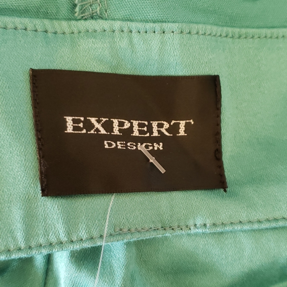 Shorts - Picture 4 of 5